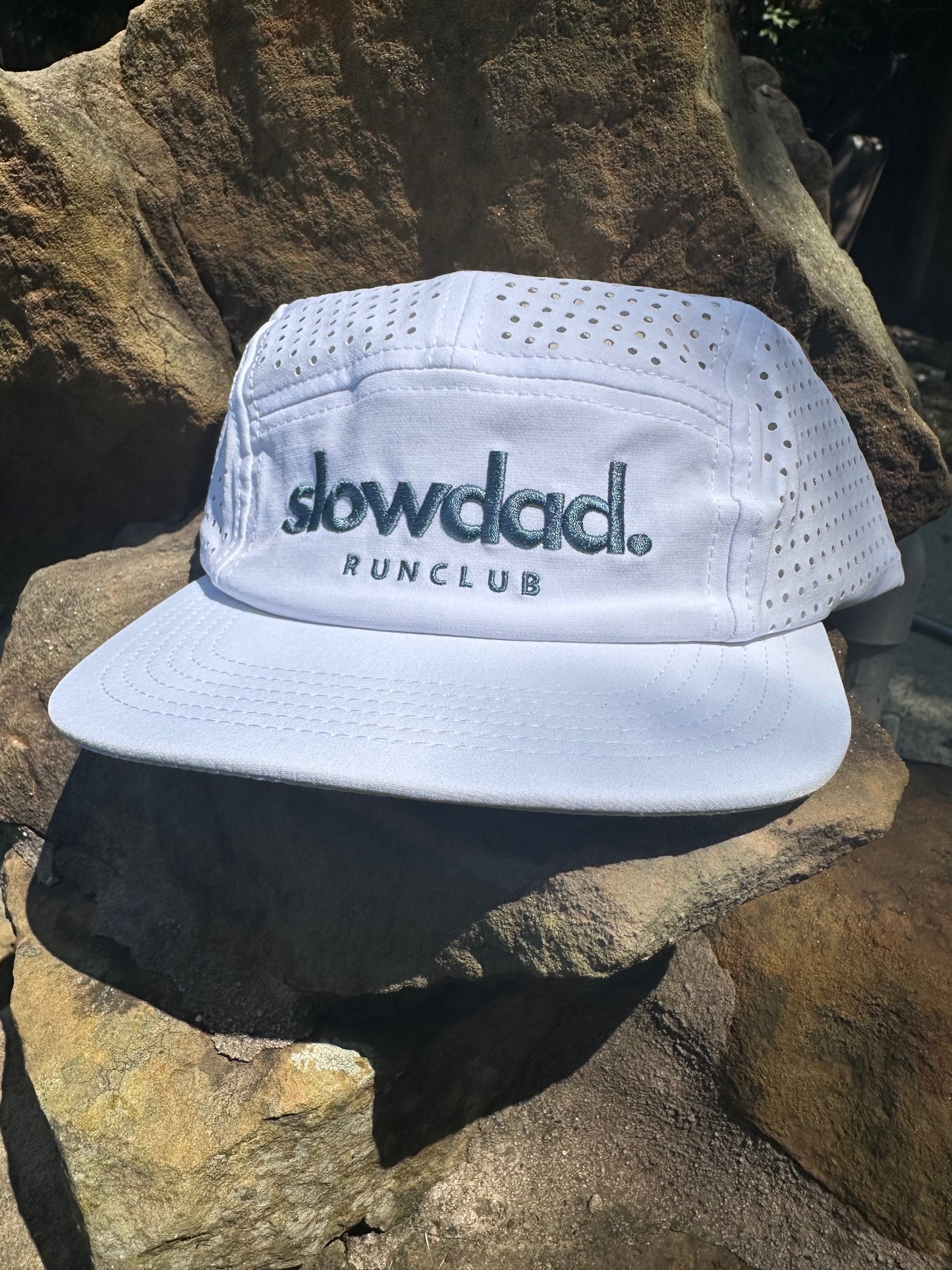 Signature 5 Panel Run Cap V2 - White Sea Blue