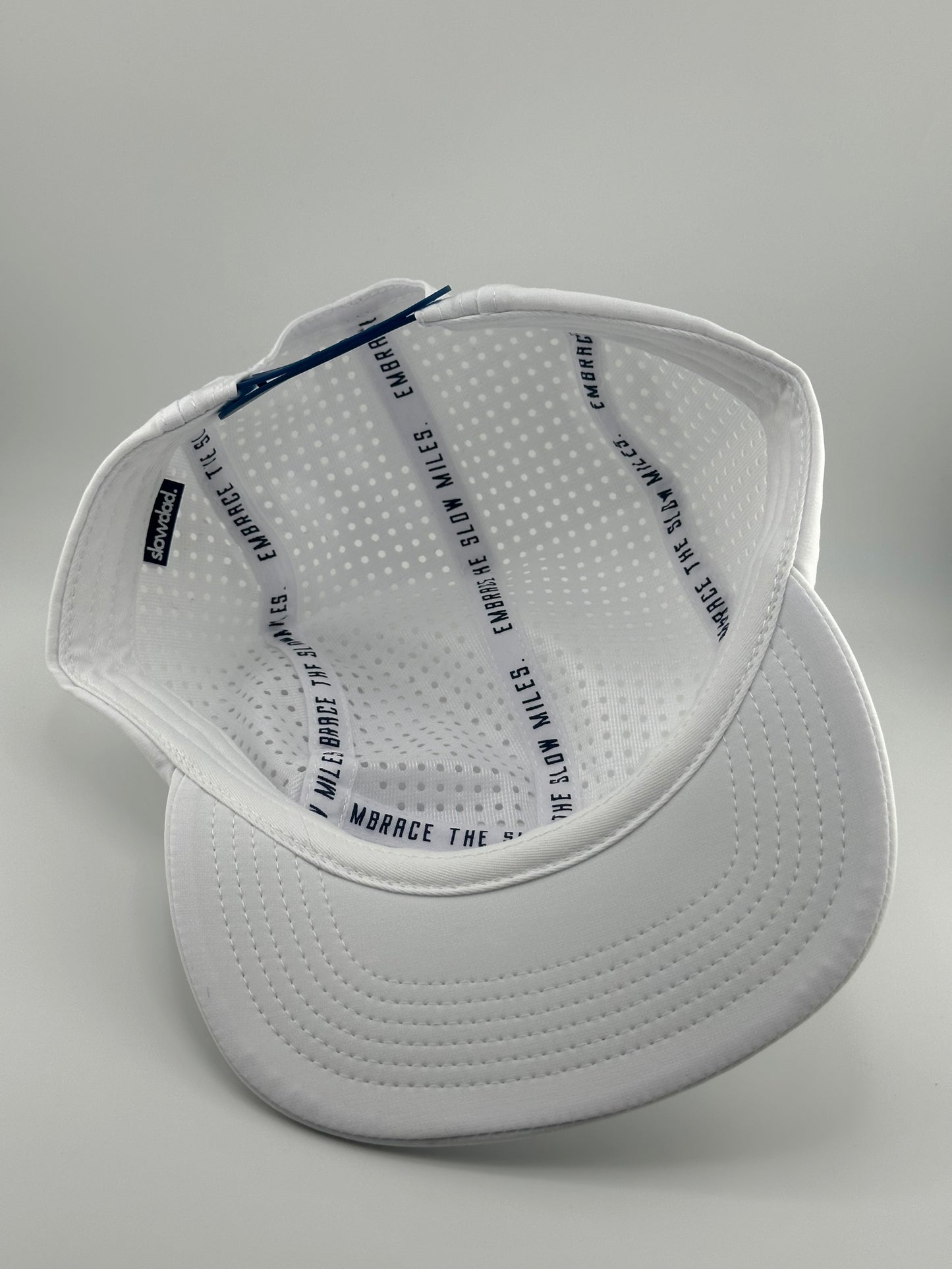 Signature 5 Panel Run Cap V2 - White Sea Blue