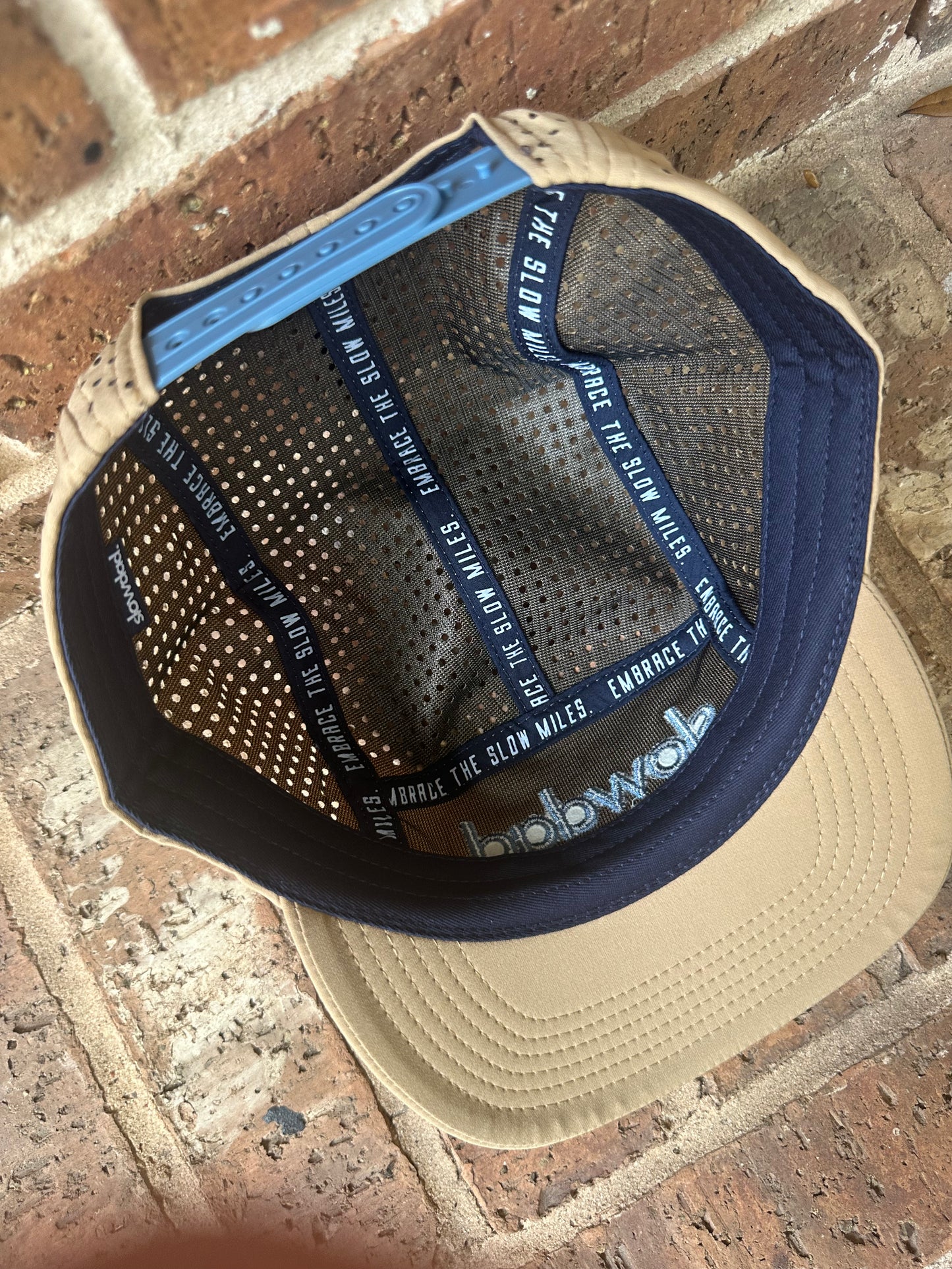 Signature 5 Panel Run Cap V2 - Khaki and Sea Blue