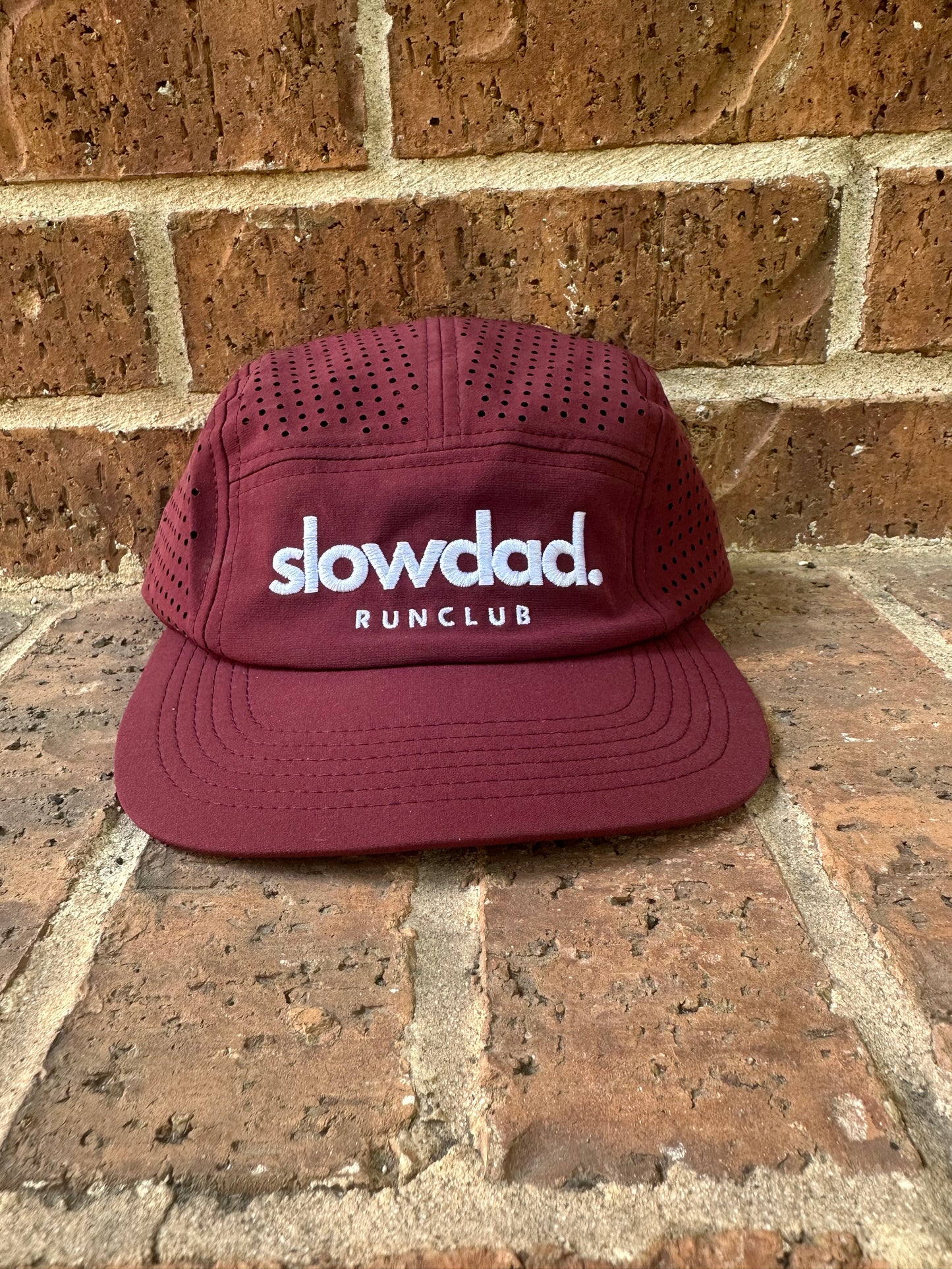 Signature 5 Panel Run Cap V2 - Maroon