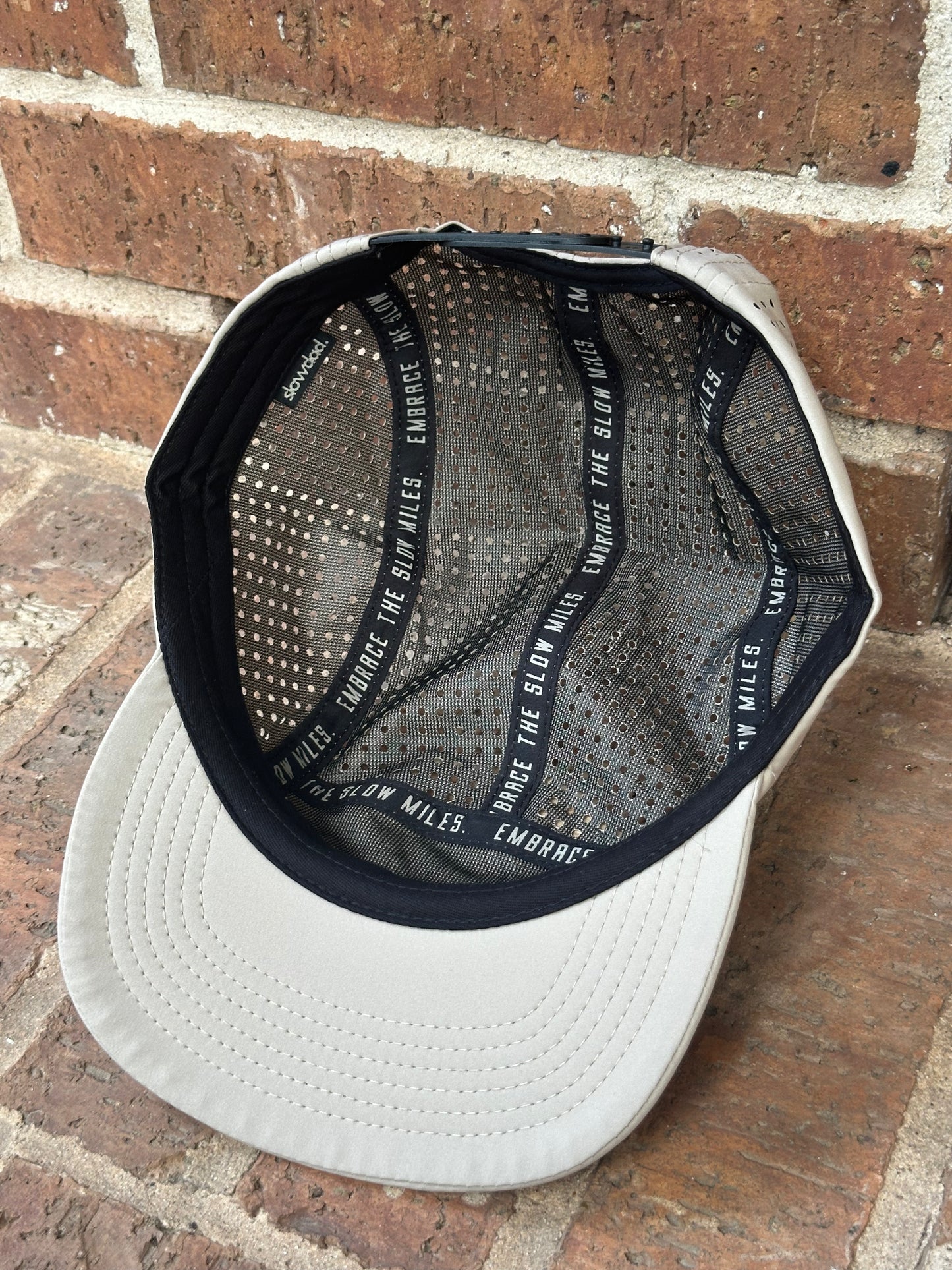 Signature 5 Panel Run Cap V2 - Dadpace Beige