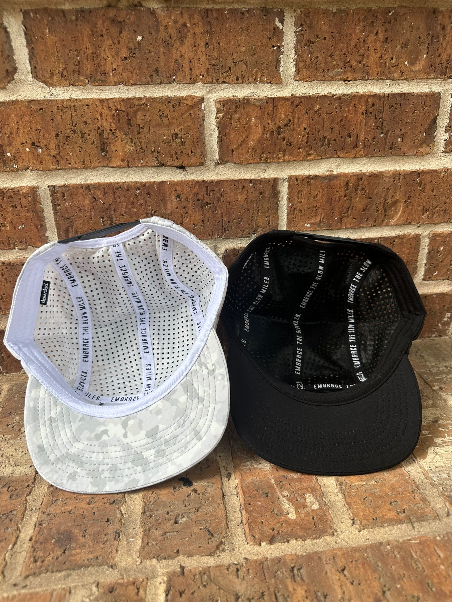 Signature 5 Panel Run Cap V2 - Black