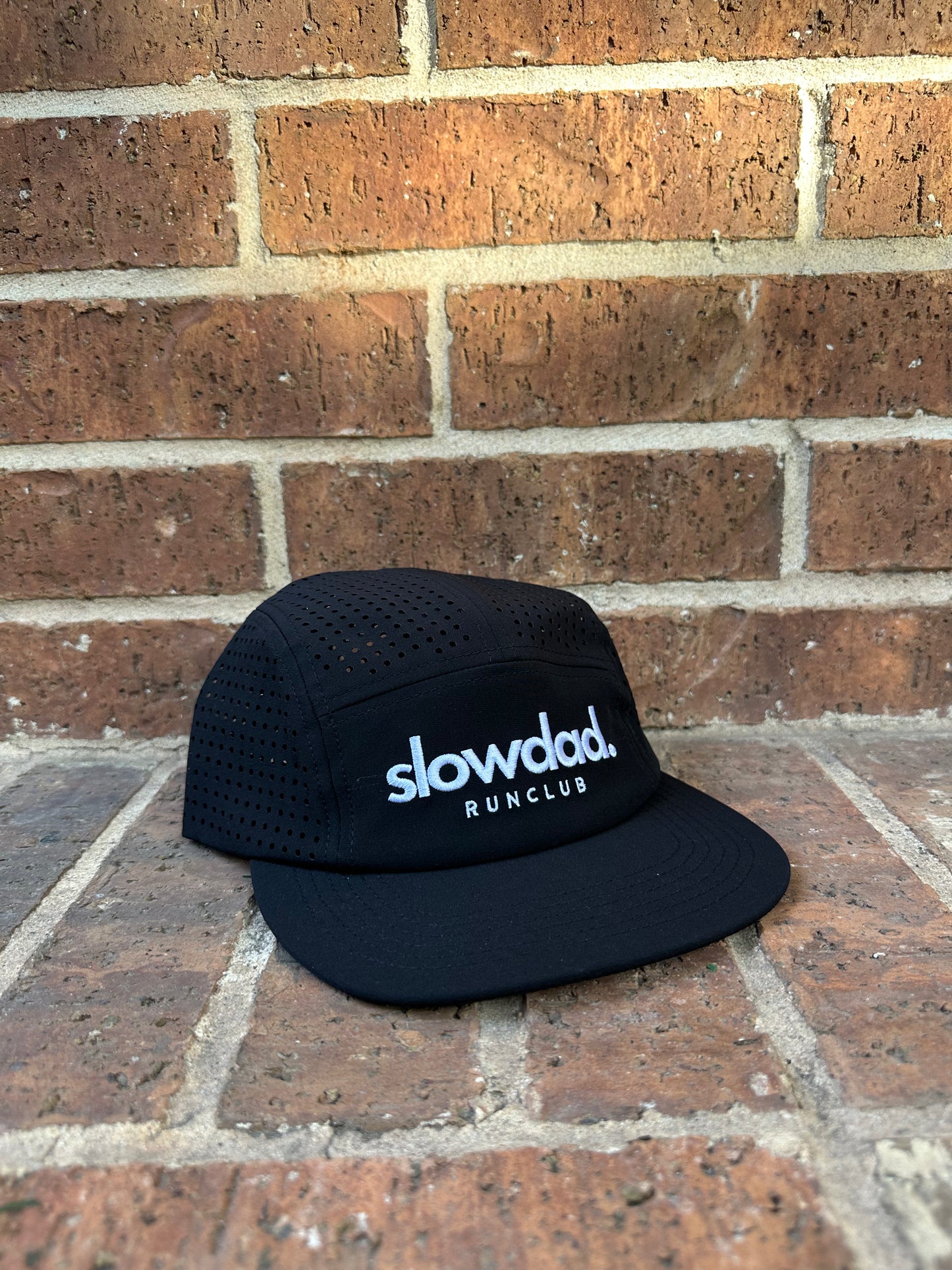 Signature 5 Panel Run Cap V2 - Black